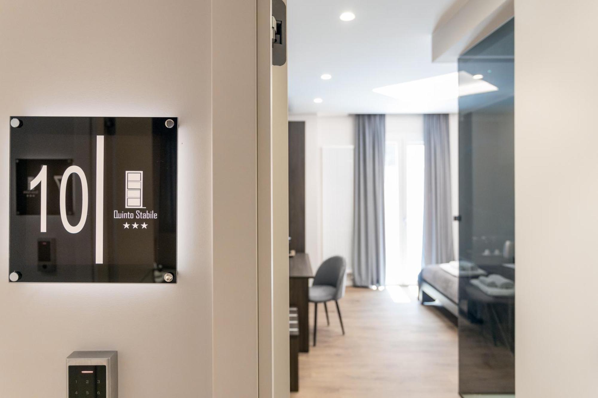 פלרמו Quinto Stabile Rooms&Suite מראה חיצוני תמונה
