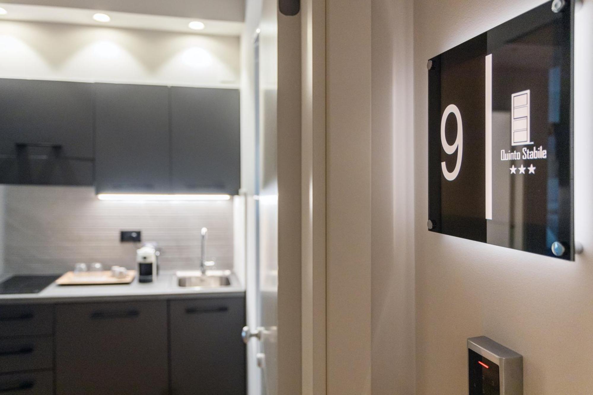 פלרמו Quinto Stabile Rooms&Suite מראה חיצוני תמונה