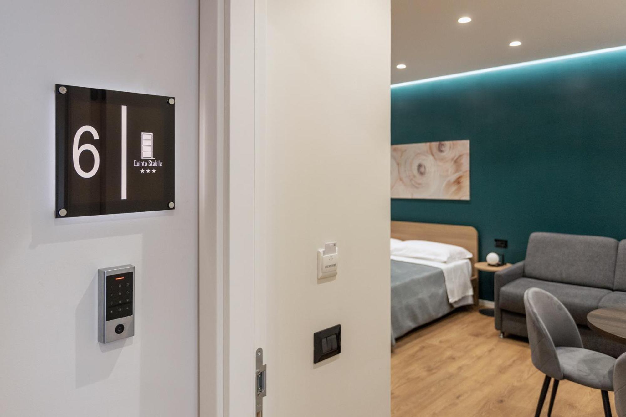 פלרמו Quinto Stabile Rooms&Suite מראה חיצוני תמונה