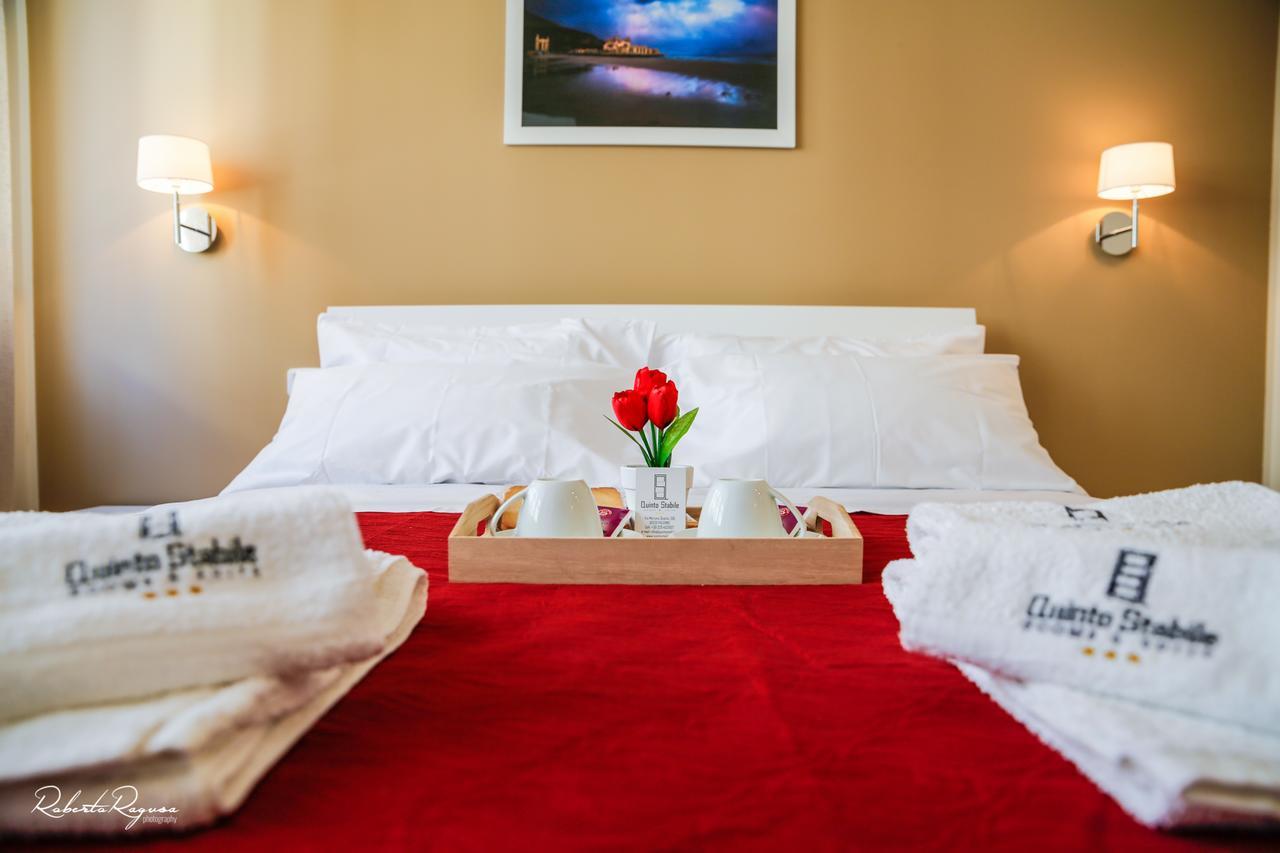 פלרמו Quinto Stabile Rooms&Suite מראה חיצוני תמונה