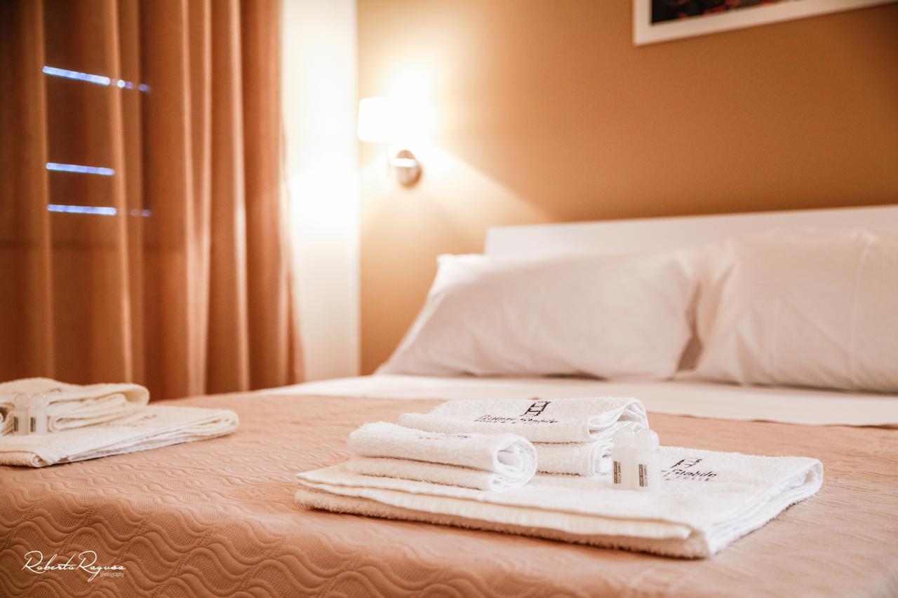 פלרמו Quinto Stabile Rooms&Suite מראה חיצוני תמונה